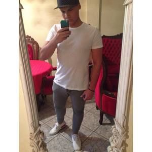 Meet your Posher, Luis